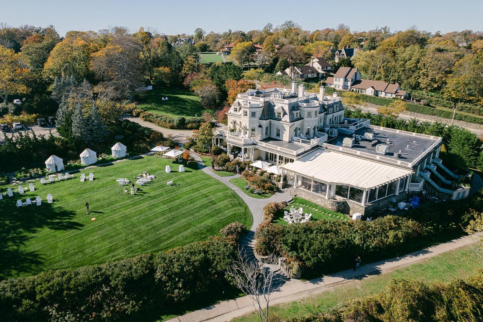 ホテル ザ チャンラー アット クリフウォーク ニューポート エクステリア 写真